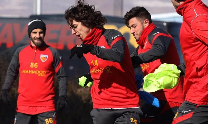 Kayserispor'da Fenerbahçe maçı çalışmaları sürüyor