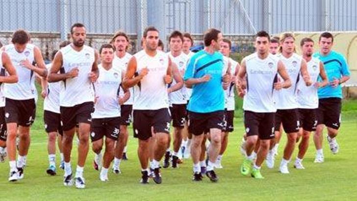 Manisaspor'a Özbek rakip