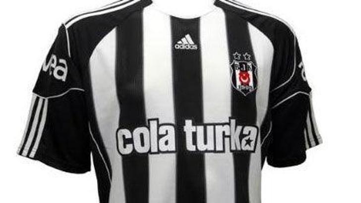 Çubuklu forma yarın satışta