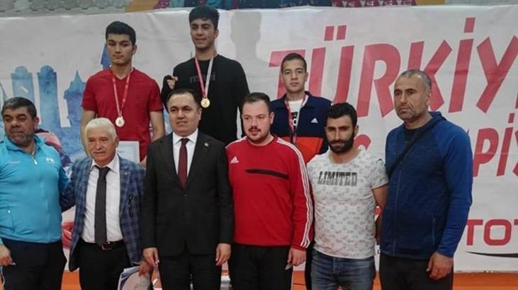 Kayserili Genç Boksörlerden Türkiye Üçüncülüğü