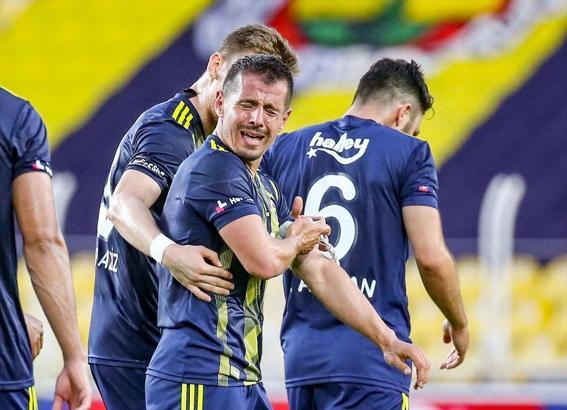 Fenerbahçe'de yeni bir Emre Belözoğlu aranıyor!