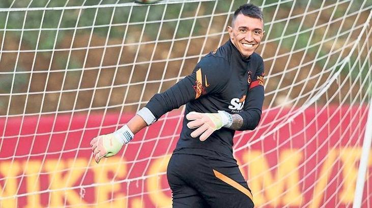 Galatasaray'da Muslera 220 gün sonra dönüyor