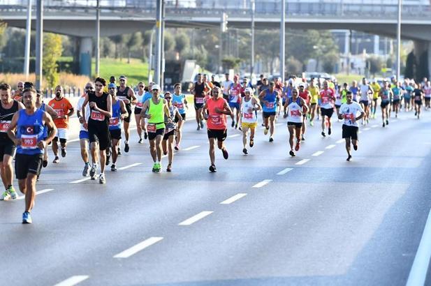 İzmir'de tarihi maraton