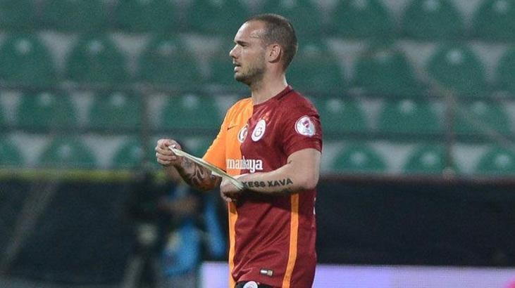 'Sneijder ve Huntelaar ile görüşüyoruz'