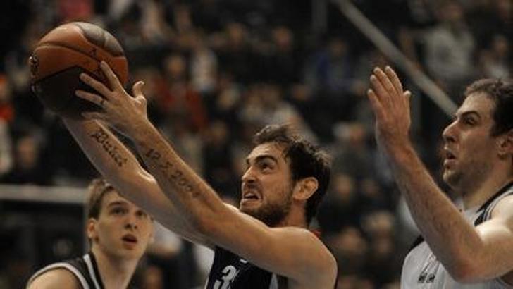 Efes Pilsen'e yazık oldu: 93-92