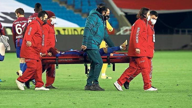Trabzonspor'da Abdülkadir Ömür şoku! İşte sahalardan uzak kalacağı süre