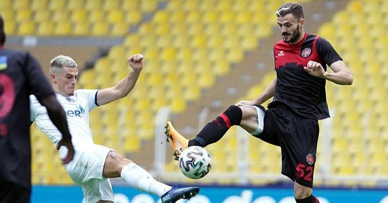 Son dakika | Karagümrük'ten ayrılan Erik Sabo Çaykur Rizespor'da