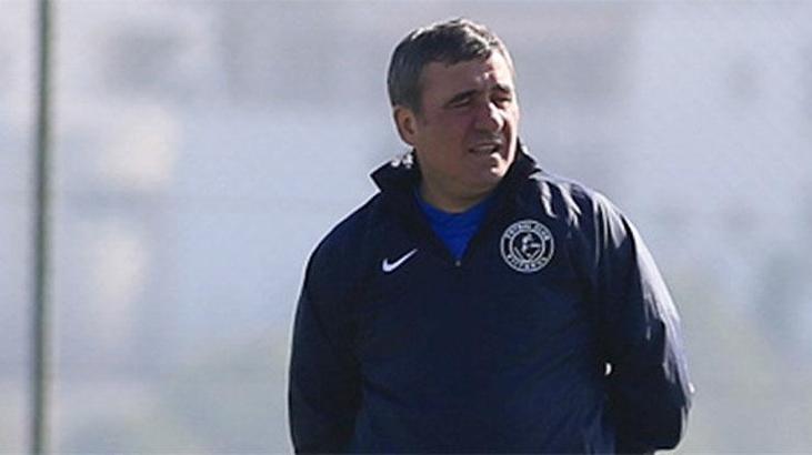 Hagi kendini görevden aldı!