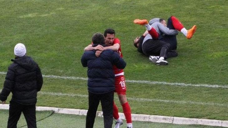Ümraniyespor, PTT 1.Lig'e yükseldi