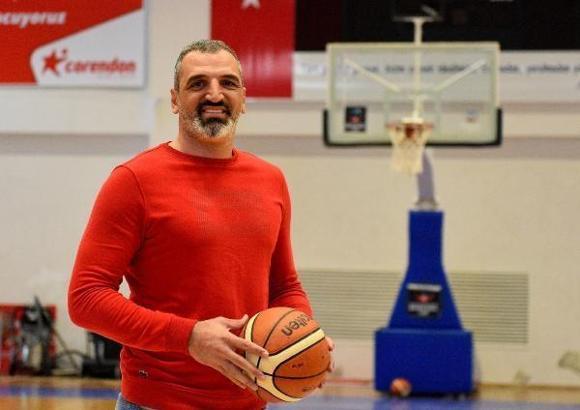 Muratpaşa Erdem Türetken'le anlaştı
