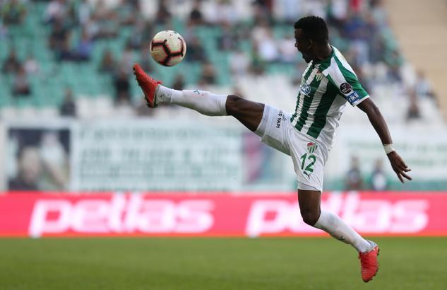 Bursaspor'da Galatasaray maçı öncesi Shehu şoku!