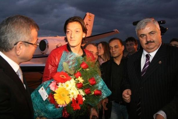 Son dakika | Mesut Özil, Fenerbahçe için imzaya geliyor