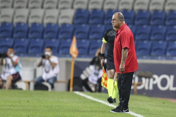 Fatih Terim, ilk 11'de 3 değişikliğe gitti