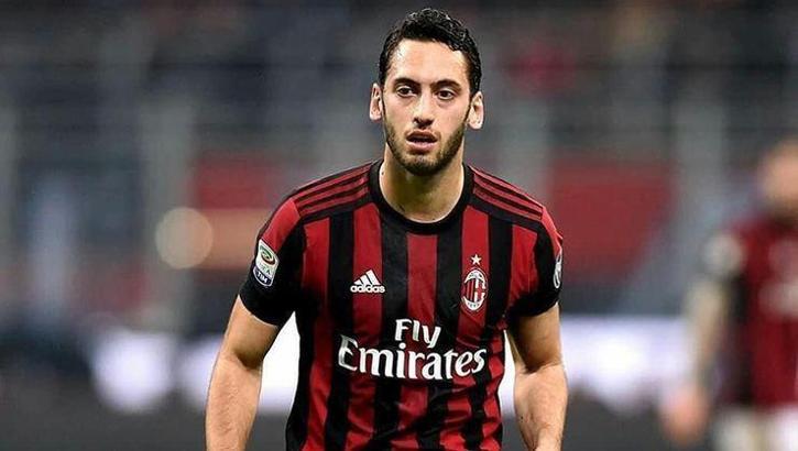 Türk derbisini Hakan Çalhanoğlu kazandı