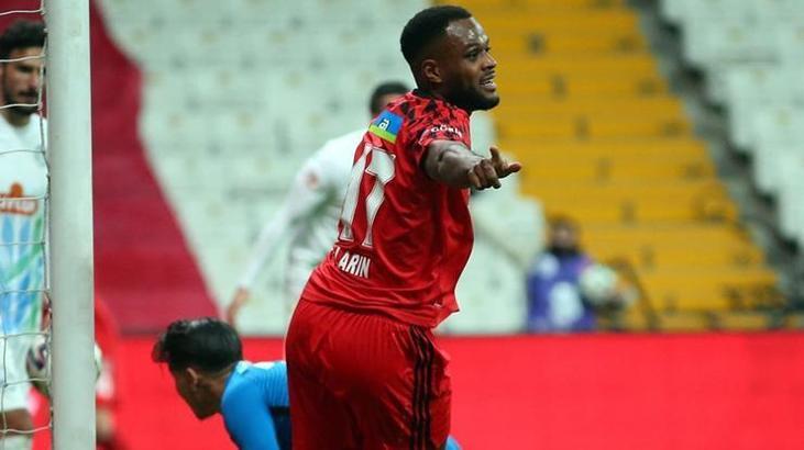 Larin Rize maçına damga vurdu