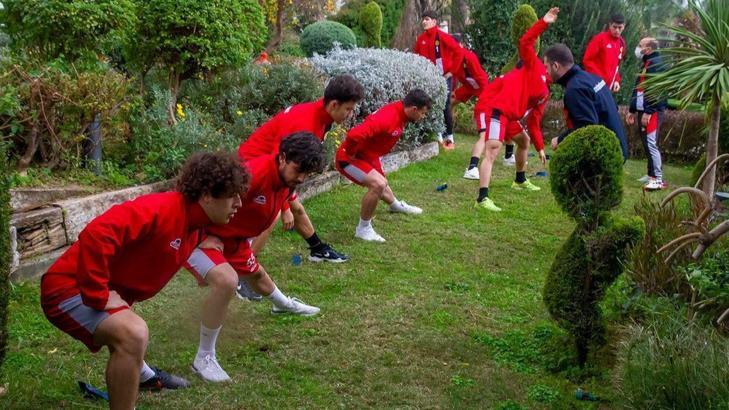 Eskişehirspor ikinci devre hazırlıklarına Antalya'da devam ediyor