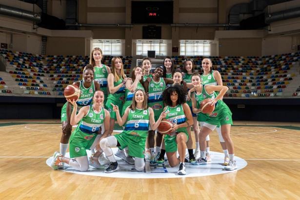 İzmit Belediyespor, İspanya yolcusu