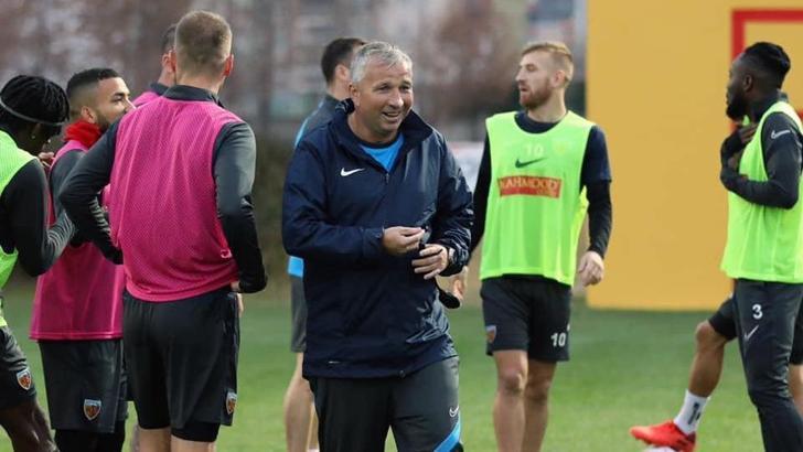 Kayserispor'da 7 yabancı hoca çalıştı