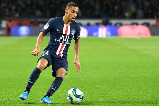 PSG'nin sağ beki Dagba'nın Kovid-19 testi pozitif çıktı