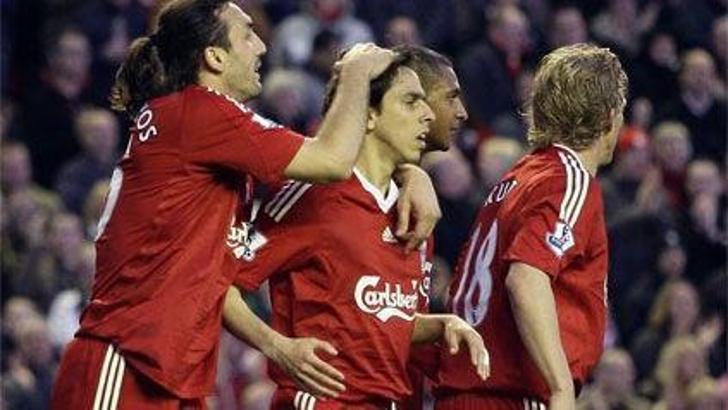 Liverpool ilk beşin peşinde: 3-0