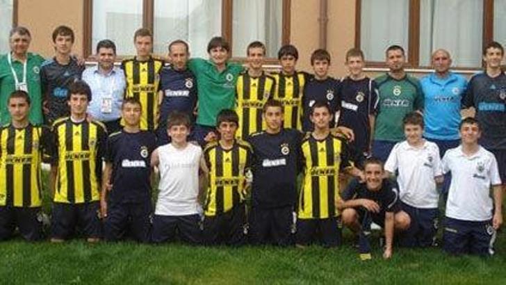 14 yaşaltı ekibi yarı finalist