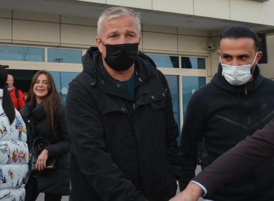 Kayserispor'un yeni teknik direktörü Dan Petrescu şehre geldi