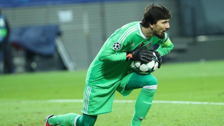Tolga Zengin, Beşiktaş'ı bekliyor