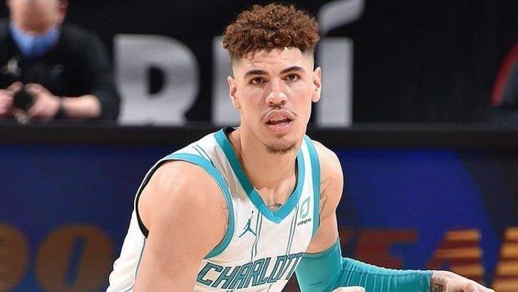 LaMelo Ball NBA'de rekor kırdı! Cedi Osman'dan 9 sayı