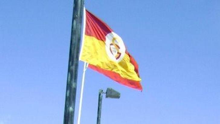Bayraklar yarıya indi!