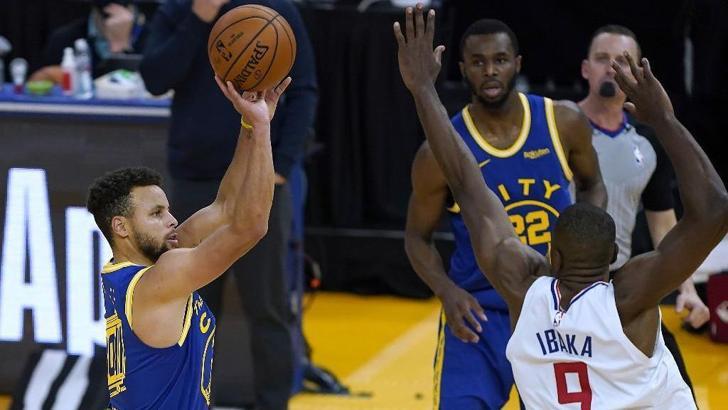 Golden State, Clippers'ı 22 sayı geriden gelerek yendi
