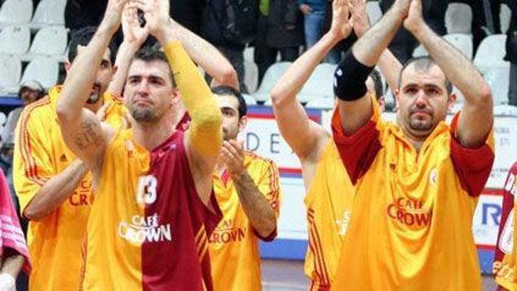 Galatasaray tam yol: 73-87
