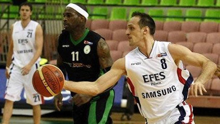 Bornova Efes'e hafif geldi: 94-67