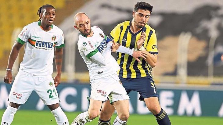 Ozan Tufan Alanyaspor maçına damga vurdu