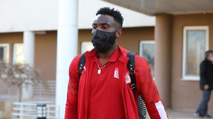 Sivasspor'da Aaron sözleşmesini uzattı