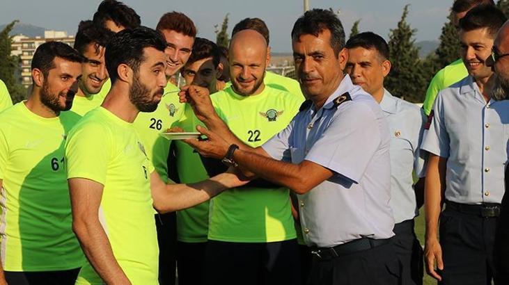 Garnizon Komutanı Şahin, Akhisarspor'a başarılar diledi