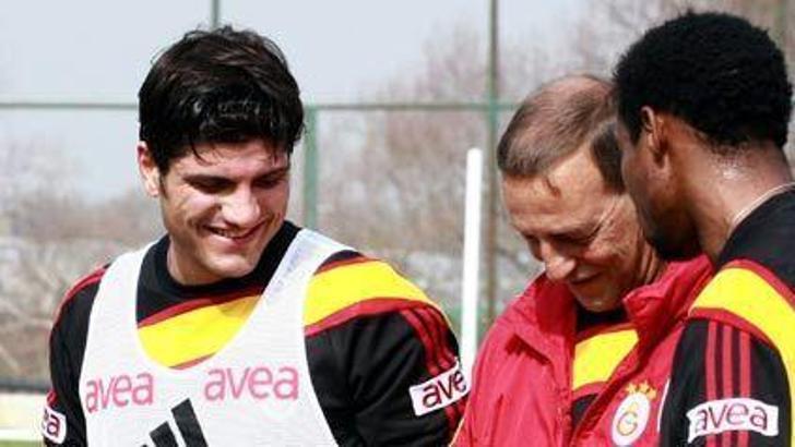 Galatasaray'da kapılar açık