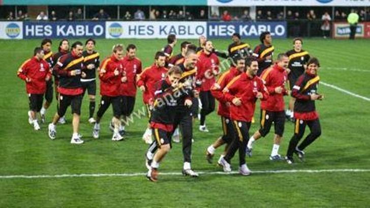 Kewell'dan önce Baros başladı!