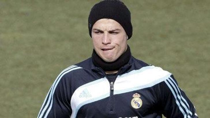 Ronaldo'nun heykeli dikildi!