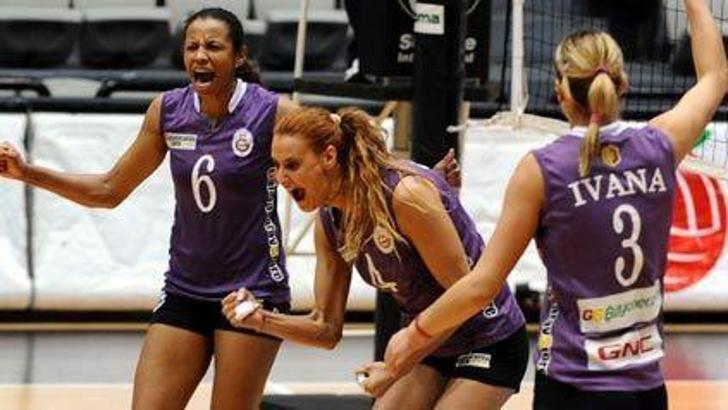Voleybolda Aslan güldü! 2-3
