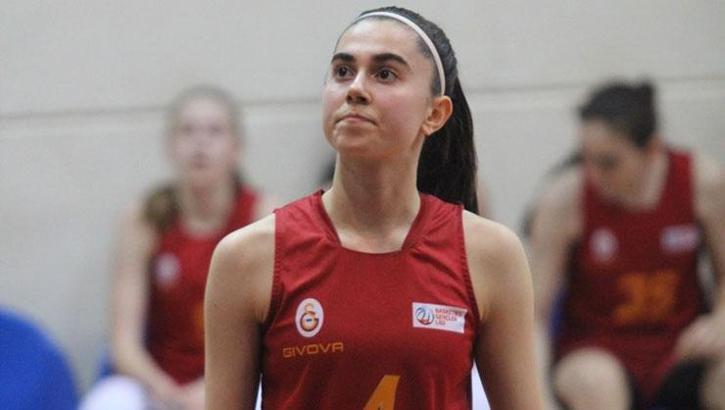 Milli sporcu Tuana Coşkun yurtdışı eğitim bursu kazandı