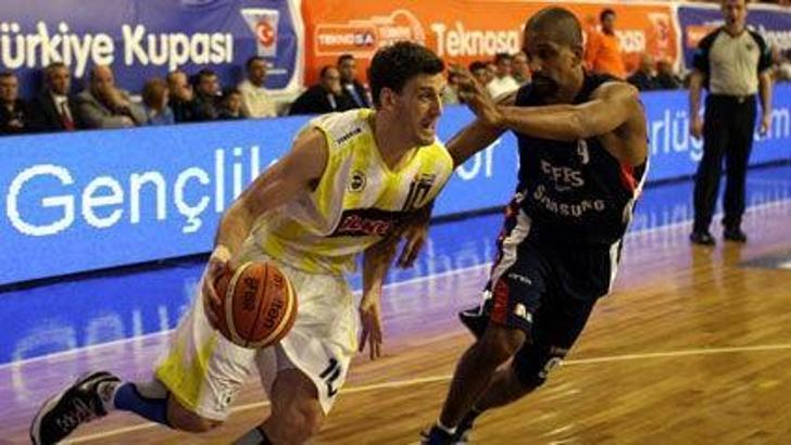 Fenerbahçe Ülker finalde! 64-70