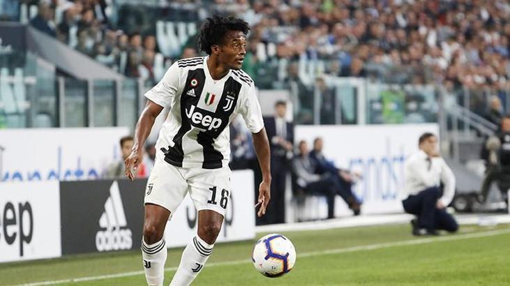 Juventuslu Cuadrado Kovid-19'a yakalandı
