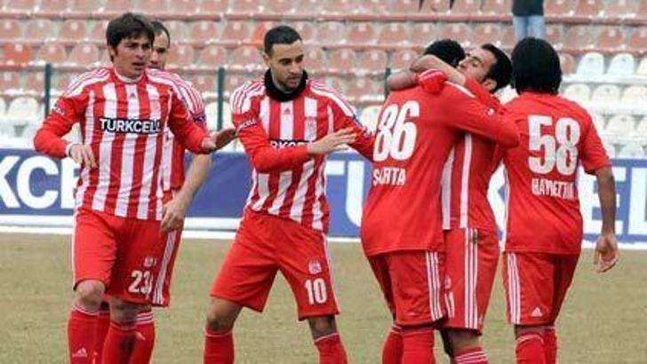 Sivas'tan kritik galibiyet: 2-0