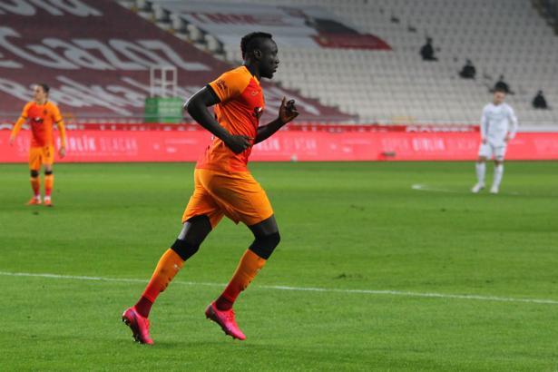 Son dakika | Galatasaray'da Mbaye Diagne'den transfer açıklaması