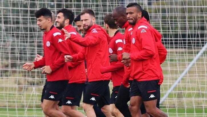 Antalyaspor, Fatih Karagümrük maçına eksik hazırlanıyor!