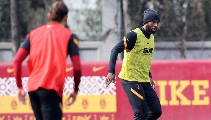 Galatasaray'da Ryan Babel antrenmanlara başladı