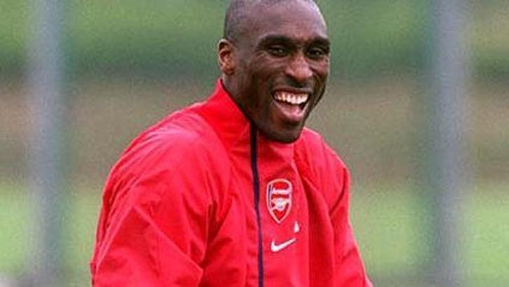 Campbell yeniden Arsenal'de!