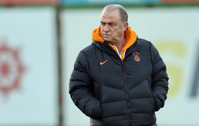 Galatasaray haberi: Fatih Terim'den futbolcularına: Kafanızı yerden kaldırın!