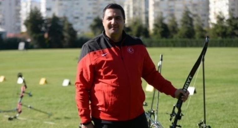 Rekortmen milli okçu, olimpiyat sporcuları yetiştiriyor