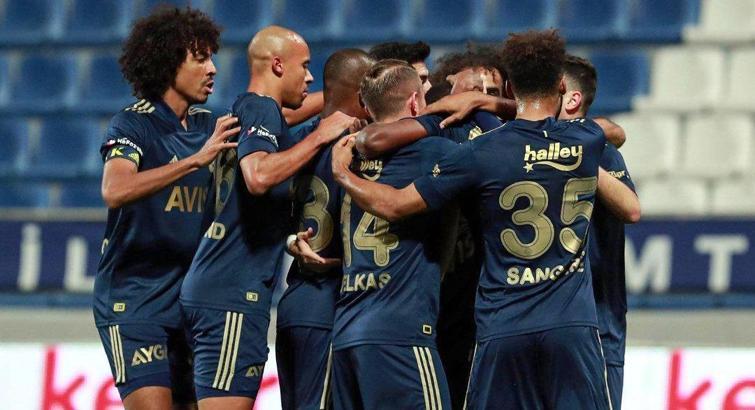 Fenerbahçe, Kasımpaşa deplasmanında şov yaptı!